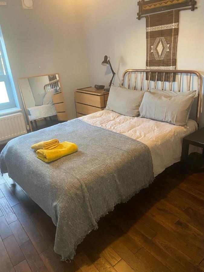 Spacious 1-Bed Flat In North Kensington ロンドン エクステリア 写真